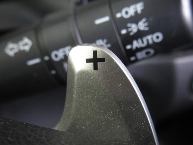 シャトル ハイブリッドＸホンダセンシング　純正メモリーナビＢｌｕｅｔｏｏｔｈＥＴＣＲカメラ　横滑抑制　リヤカメラ　スマ－トキ－　イモビ　ＴＶナビ　サイドエアバッグ　シートヒーター付き　キーレス　ＵＳＢ　ＤＶＤ再生機能　ＥＣＯＮ　クルコン（13枚目）