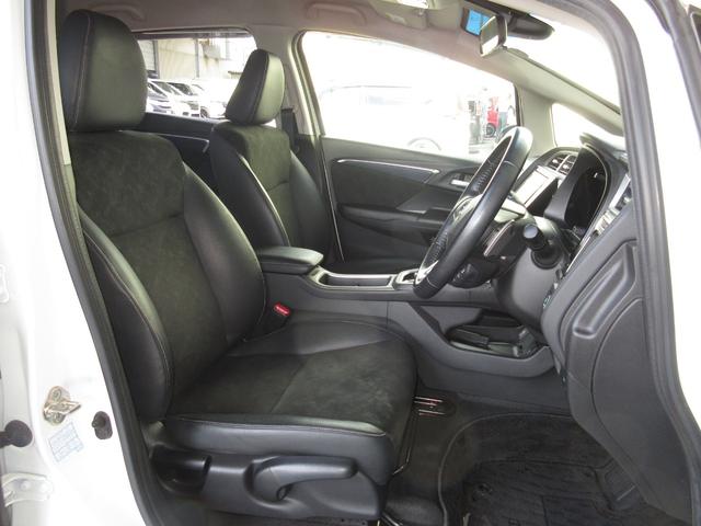 シャトル ハイブリッドＸホンダセンシング　純正メモリーナビＢｌｕｅｔｏｏｔｈＥＴＣＲカメラ　横滑抑制　リヤカメラ　スマ－トキ－　イモビ　ＴＶナビ　サイドエアバッグ　シートヒーター付き　キーレス　ＵＳＢ　ＤＶＤ再生機能　ＥＣＯＮ　クルコン（15枚目）