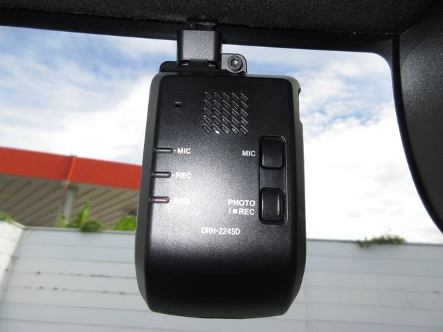 Ｎ－ＢＯＸカスタム ベースグレード　禁煙車ホンダセンシング純正９インチメモリーナビＢｌｕｅｔｏｏｔｈドラレコＥＴＣＲカメラワンオーナー　ＵＳＢ接続　ＣＭＢＳ　Ｄレコ　１オーナー　ベンチシート　オートエアコン　スマートキ　ＬＥＤ　クルコン（4枚目）