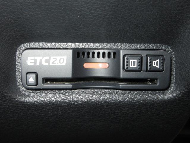 シビック ハッチバック　ホンダセンシング純正メモリーナビＢｌｕｅｔｏｏｔｈドラレコＥＴＣＲカメラワンオーナー　追突軽減ブレーキ　盗難防止装置　１オーナー　Ｂモニター　整備記録簿　横滑防止　Ａライト　禁煙車両　ＬＥＤライト（17枚目）