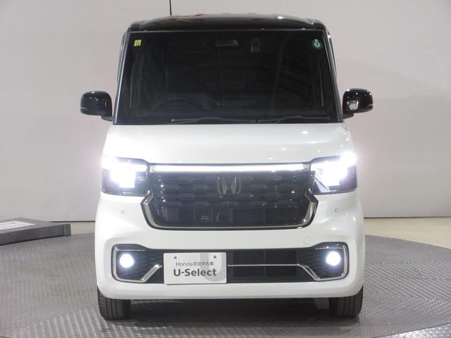 N-BOXカスタム コーディネートスタイル ・ワンオーナー ・禁煙 ・令和5年12月登録 ・1万5千キロ ・車検…令和8年12月 ・純正9インチナビ ・リアカメラ ・ETC ・ドラレコ ・両側電動スライドドア ・Bluetooth AUDIO(11枚目)