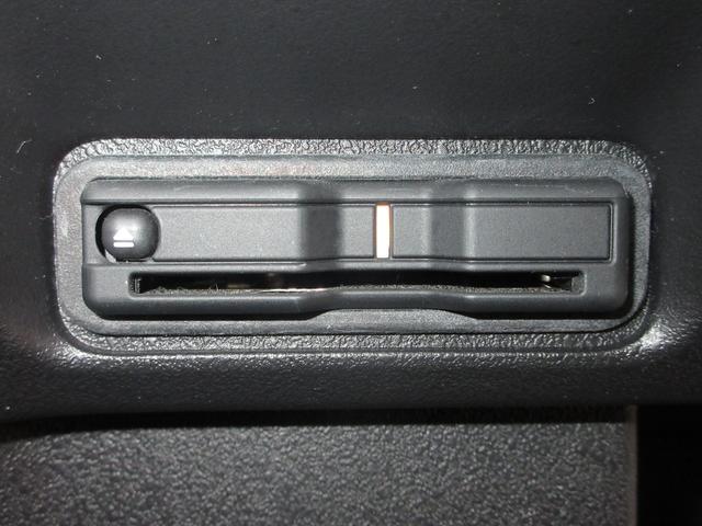 N-BOXカスタム コーディネートスタイル ・ワンオーナー ・禁煙 ・令和5年12月登録 ・1万5千キロ ・車検…令和8年12月 ・純正9インチナビ ・リアカメラ ・ETC ・ドラレコ ・両側電動スライドドア ・Bluetooth AUDIO(16枚目)