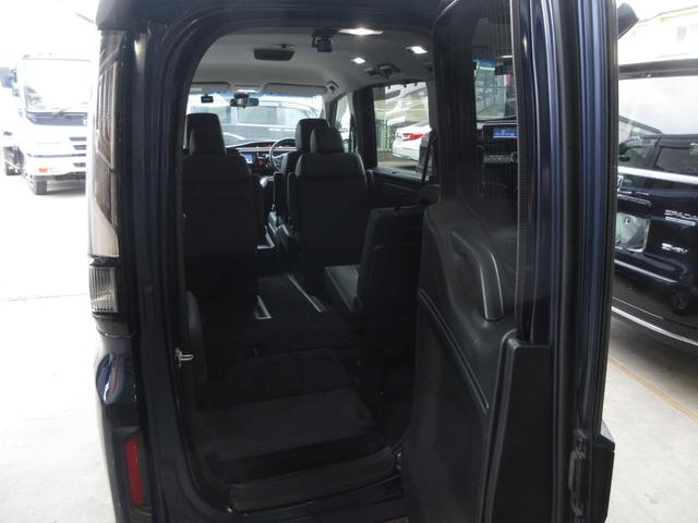 ステップワゴンスパーダ e:HEVスパーダG・EXホンダセンシング /ワンオーナー/純正メモリーナビ/ETC/フルセグ/CD/ミュージックサーバー/USB/BTA/サイドカーテンエアバッグ/ドラレコ/両側電動スライドドア/純正AW/LEDヘッドランプ/シートヒーター/(12枚目)