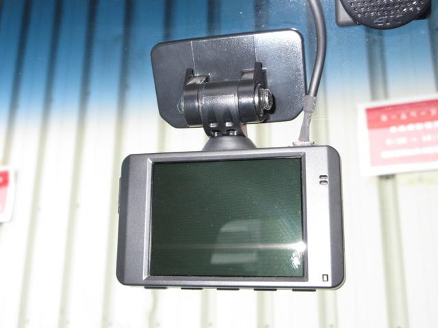 Ｎ－ＢＯＸカスタム Ｇ・ターボＬパッケージ　純正メモリーナビＢｌｕｅｔｏｏｔｈドラレコＥＴＣＲカメラワンオーナー　ＡＵＴＯエアコン　ナビＴＶ　地デジテレビ　Ｂカメ　サイドカーテンエアバック　ワンオナ　盗難警報装置　横滑防止装置　ＰＳ　ＰＷ（4枚目）