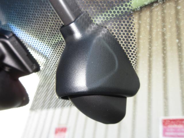 フリードハイブリッド ハイブリッド・モデューロXホンダセンシング 純正9インチメモリーナビBluetoothETCRカメラワンオーナー オートクルーズコントロール LEDライト フルオートエアコン 追突軽減B ETC車載器 リヤカメラ 3列 DVD再生可 フルセグ(5枚目)