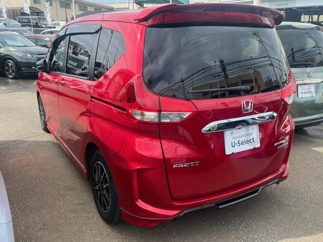 フリードハイブリッド ハイブリッド・モデューロXホンダセンシング 純正9インチメモリーナビBluetoothETCRカメラワンオーナー オートクルーズコントロール LEDライト フルオートエアコン 追突軽減B ETC車載器 リヤカメラ 3列 DVD再生可 フルセグ(11枚目)