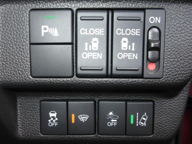 フリードハイブリッド ハイブリッド・モデューロXホンダセンシング 純正9インチメモリーナビBluetoothETCRカメラワンオーナー オートクルーズコントロール LEDライト フルオートエアコン 追突軽減B ETC車載器 リヤカメラ 3列 DVD再生可 フルセグ(18枚目)