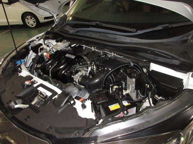 ヴェゼル ハイブリッドZ・ホンダセンシング 純正8インチメモリーナビBluetoothETC レーダーサポート DVD再生機能 整備記録簿 横滑り防止システム 盗難防止装置 フルセ シートヒーター付 スマ-トキ- ECOモード 禁煙 USB接続(3枚目)