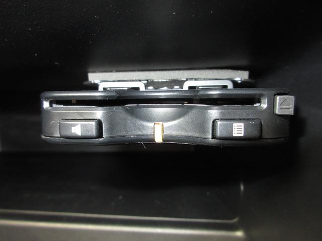 Ｎ－ＯＮＥ プレミアム・Ｌパッケージ　／新品タイヤ／ワンオーナー／禁煙車／メモリーナビ／ワンセグ／ＵＳＢ／ＣＤ／ＦＭＡＭ／ＥＴＣ／アイドリングストップ／サイドカーテンエアバッグ／ＡＢＳ／ＶＳＡ／ディスチャージヘッドライト／フォグライト／（4枚目）