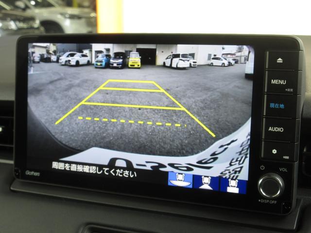 バックをするとき自動でリアの様子が映る『リアカメラ』付き！　ナビ画面で確認しながらバックができますから安心ですね。でも、目視も大切ですよ！安全第一でお願いします！