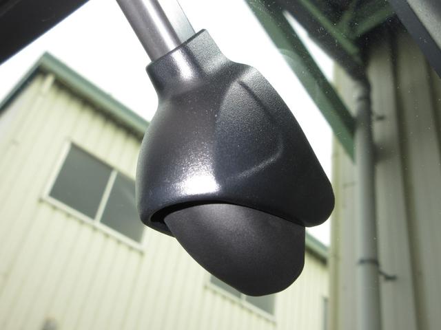 ヴェゼル ｅ：ＨＥＶＺ　ホンダセンシングホンダコネクトディスプレイＢｌｕｅｔｏｏｔｈドラレコＥＴＣＲカメラワンオーナー　衝突回避支援ブレーキ機能　１オナ　スマキ　Ｐトランク　フルオートエアコン　Ｄレコ　エアバッグ　記録簿付（4枚目）