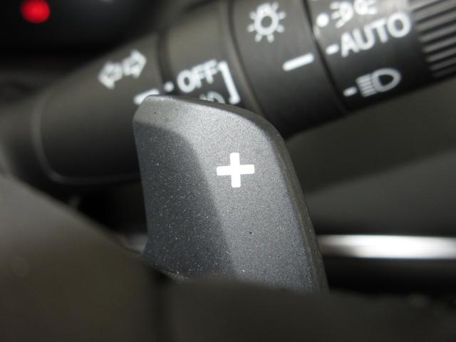 ヴェゼル ｅ：ＨＥＶＺ　ホンダセンシングホンダコネクトディスプレイＢｌｕｅｔｏｏｔｈドラレコＥＴＣＲカメラワンオーナー　衝突回避支援ブレーキ機能　１オナ　スマキ　Ｐトランク　フルオートエアコン　Ｄレコ　エアバッグ　記録簿付（15枚目）