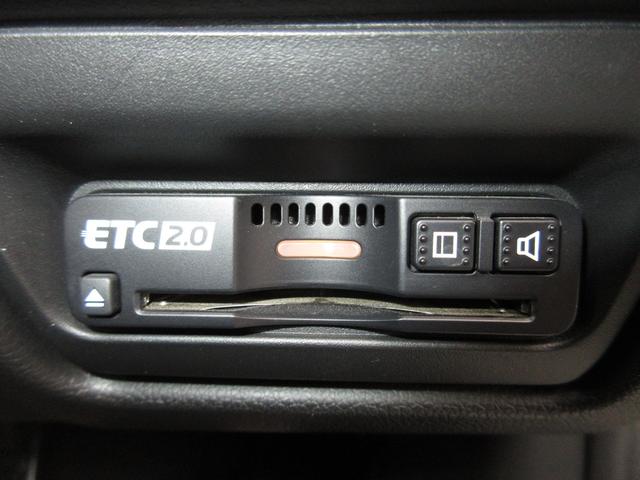 ステップワゴンスパーダ スパーダ・クールスピリットホンダセンシング 純正9インチメモリーナビBluetoothETCRカメラワンオーナー サイドエアバック スマートキ 左右電動スライドドア バックモニタ Wエアコン 地TV ナビ&TV 三列シート USB AAC 禁煙(18枚目)