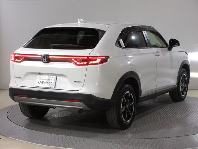 ヴェゼル ｅ：ＨＥＶＸ　ワンオーナー　禁煙車　ホンダセンシングホンダコネクトナビ／リアカメラ　ＥＴＣ２．０　ＵＳＢ（充電用あり）　パドルシフト　パーキングセンサー　サイドカーテンエアバッグ　純正１６インチアルミ　ＬＥＤ（7枚目）