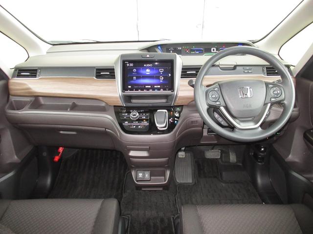 フリード＋ハイブリッド ハイブリッドＧ　禁煙車　ワンオーナー　純正９インチメモリーナビ　Ｂｌｕｅｔｏｏｔｈ　ドラレコ　リアカメラ　ＥＴＣ　ＬＥＤヘッドライト　ＬＥＤアクティブコーナリングライト　ロールサンシェード　ＦＡＢＴＥＣＴシート（12枚目）