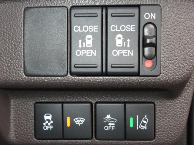 フリード＋ハイブリッド ハイブリッドＧ　禁煙車　ワンオーナー　純正９インチメモリーナビ　Ｂｌｕｅｔｏｏｔｈ　ドラレコ　リアカメラ　ＥＴＣ　ＬＥＤヘッドライト　ＬＥＤアクティブコーナリングライト　ロールサンシェード　ＦＡＢＴＥＣＴシート（16枚目）