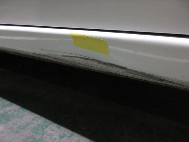 N-BOX L この車両は未加修現状販売「そのまんま車」になります。傷や凹み・内装を現状にて展示しております。詳しくはスタッフにお問い合わせください。純正メモリーナビドラレコETCRカメラワンオーナー I-STOP(4枚目)