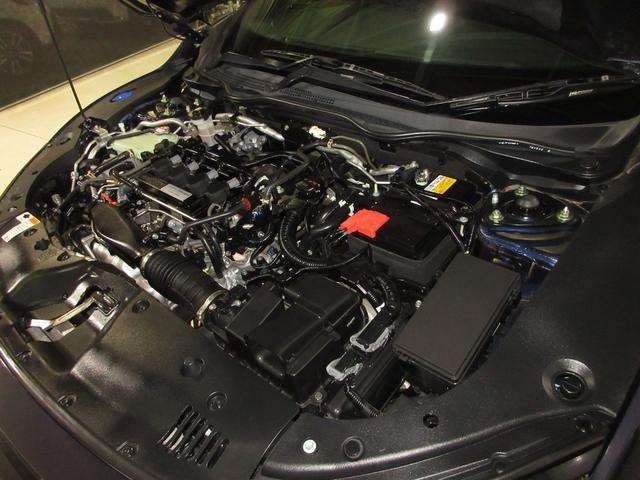 シビック ハッチバック　禁煙車　ホンダセンシング　７インチ純正メモリーナビ　Ｂｌｕｅｔｏｏｔｈ　ドラレコ　ＥＴＣ　Ｒカメラ　ワンオーナー　サンルーフ　ブレーキホールド（2枚目）