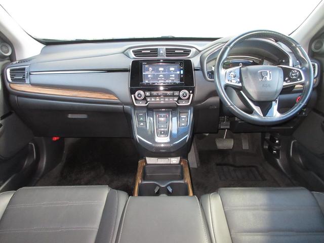 握りやすいハンドルには、オーディオコントロールとクルーズコントロールスイッチが装備されており、ハンドルから手を離さずに操作が出来ます。感覚で操作ができて便利で安全ですね！