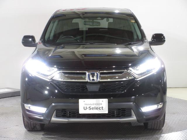 ハロゲンより明るく、より遠くまでさらなる安心感のあるＬＥＤヘッドライトを採用。照射軸の上下方向を自動調整するオートレベリング機構、点灯忘れも防止できるオートライトコントロール機構付きです。