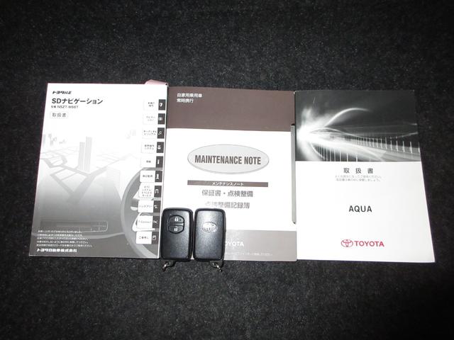 アクア GG’s /禁煙車/トヨタ純正ナビ/Bluetooth/フルセグ/音楽録音再生/DVD/CD/AM・FM/Rカメラ/ETC/衝突軽減ブレーキ/シートヒーター/LEDヘッドライト/スマートキー/純正アルミホイール(18枚目)