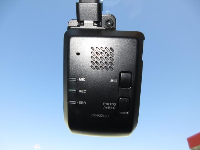 フィット e:HEVRS 禁煙車ホンダセンシング純正9インチメモリーナビBluetoothドラレコETCRカメラワンオーナー エアバッグ ナビ&TV パワーウィンドウ 助手席エアバッグ Dレコ フルセグテレビ ETC装備(4枚目)