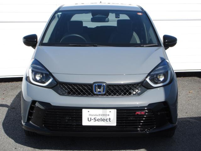 フィット e:HEVRS 禁煙車ホンダセンシング純正9インチメモリーナビBluetoothドラレコETCRカメラワンオーナー エアバッグ ナビ&TV パワーウィンドウ 助手席エアバッグ Dレコ フルセグテレビ ETC装備(7枚目)