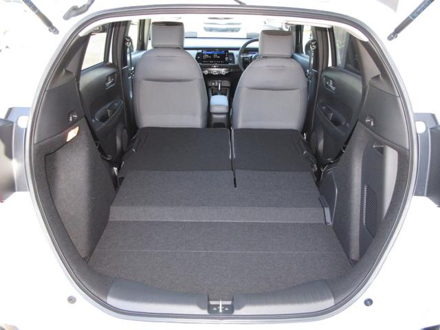 フィット e:HEVRS 禁煙車ホンダセンシングホンダコネクトディスプレイBluetoothドラレコETCRカメラワンオーナー エアバッグ ナビ&TV パワーウィンドウ 助手席エアバッグ Dレコ フルセグテレビ ETC装備(20枚目)