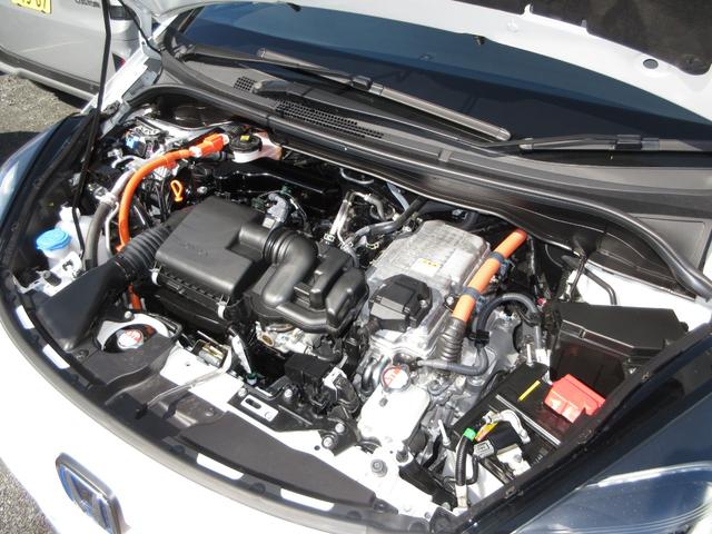 フィット e:HEVリュクス 禁煙車ホンダセンシングホンダコネクトディスプレイBluetoothドラレコETCRカメラワンオーナー 誤発進抑制機能 Iオーナー フロントカメラ リアカメラ ETC付 LED シートヒーター VSA(9枚目)