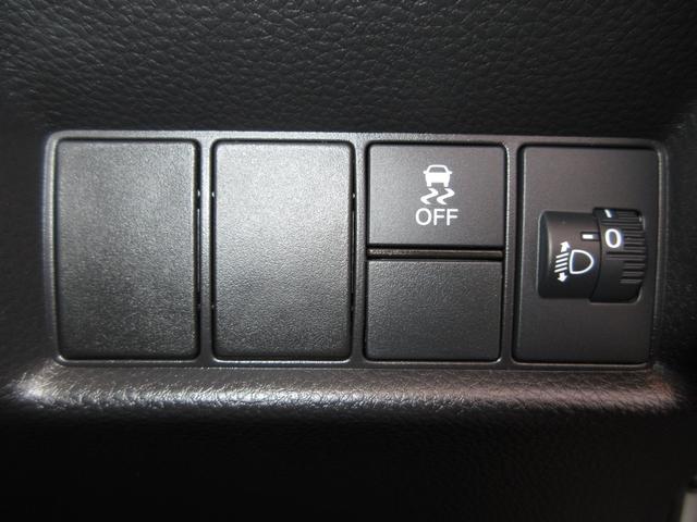 フィット ホーム 禁煙車ホンダセンシング純正9インチメモリーナビBluetoothETCRカメラワンオーナー 衝突軽減 リアカメラ ソナー USB接続 AAC 横滑り防止機能 サイドエアバック ワンオーナー車 スマキー(12枚目)