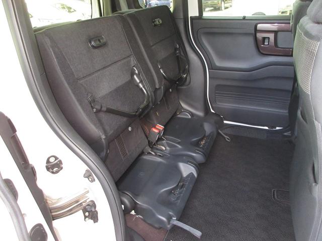 N-BOXカスタム G・Lホンダセンシング 純正メモリーナビBluetoothETC 整備記録簿 助手席エアバッグ 1セグTV キーレス アイドリングST セキュリティーアラーム ナビTV パワーステアリング オートエアコン VSA エアバック(17枚目)