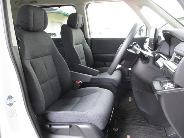 ステップワゴン エアー　純正１１．４インチコネクトナビＢｌｕｅｔｏｏｔｈＥＴＣＲカメラワンオーナー　盗難防止システム　１オナ　ＴＵＲＢＯ　踏み間違い防止　リアカメラ　サイドエアバッグ　オートクルーズコントロール　横滑り防止（15枚目）