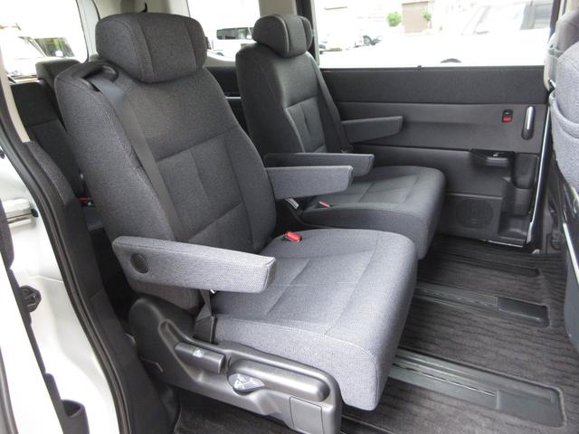 ステップワゴン エアー　純正１１．４インチコネクトナビＢｌｕｅｔｏｏｔｈＥＴＣＲカメラワンオーナー　盗難防止システム　１オナ　ＴＵＲＢＯ　踏み間違い防止　リアカメラ　サイドエアバッグ　オートクルーズコントロール　横滑り防止（16枚目）