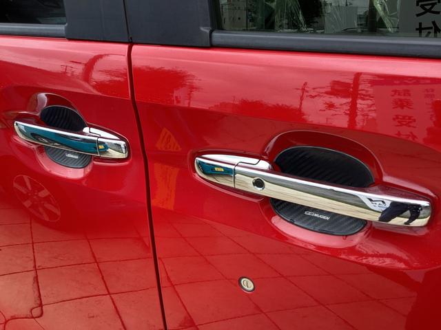 N-BOXカスタム G・Lホンダセンシング ワンオーナー 禁煙車 カロッツェリアナビ/リアカメラ 充電用USB ETC 左側のみ片側電動スライドドア LEDオートライト サイドカーテンエアバッグ 純正14インチアルミ 無限ドアハンドルカバー(8枚目)