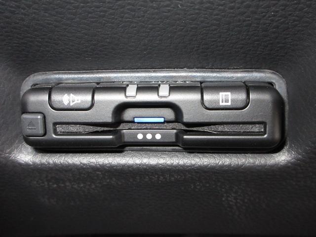 フィット ｅ：ＨＥＶＲＳ　禁煙車ホンダセンシング純正９インチメモリーナビＢｌｕｅｔｏｏｔｈドラレコＥＴＣＲカメラワンオーナー　エアバッグ　ナビ＆ＴＶ　パワーウィンドウ　助手席エアバッグ　Ｄレコ　フルセグテレビ　ＥＴＣ装備（12枚目）