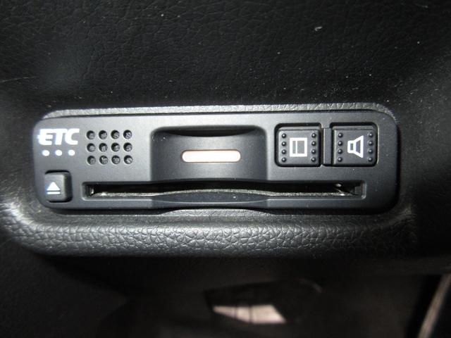 フィットハイブリッド Ｆコンフォートエディション　ホンダセンシング純正メモリーナビＢｌｕｅｔｏｏｔｈＥＴＣＲカメラワンオーナー　衝突軽減ブレーキ　シートヒータ　セキュリティアラーム　ＵＳＢ接続　スマキー　クルーズコントロール　ＥＴＣ車載器　リヤカメラ（11枚目）