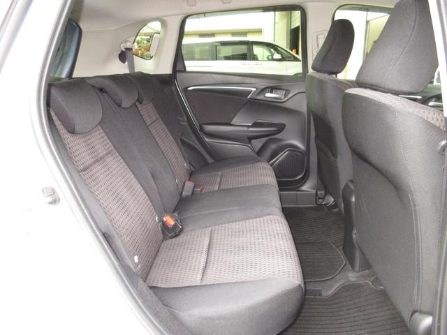 フィットハイブリッド Ｆコンフォートエディション　ホンダセンシング純正メモリーナビＢｌｕｅｔｏｏｔｈＥＴＣＲカメラワンオーナー　衝突軽減ブレーキ　シートヒータ　セキュリティアラーム　ＵＳＢ接続　スマキー　クルーズコントロール　ＥＴＣ車載器　リヤカメラ（16枚目）