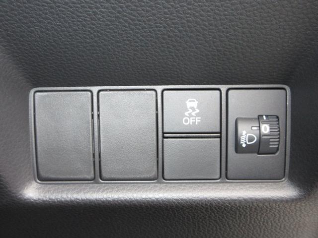 フィット e:HEVホーム 禁煙 当社元試乗車 純正9インチプレミアムインターナビ Bluetooth ドラレコ Rカメラ ETC 本革巻ステアリングホイール 本革巻セレクトレバー USBチャージャー 電子制御パーキングブレーキ(16枚目)
