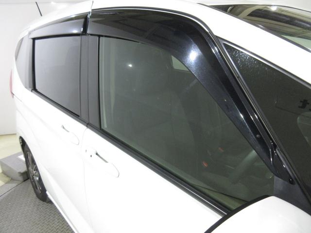 フリードハイブリッド ハイブリッド・Gホンダセンシング 禁煙車■ワンオーナー■LEDライト■スマ-トキ-■社外アルミ■シートヒーター■メモリーナビ■バックカメラ■フルセグ■CD■DVD■BT■Mサーバー■ETC■前後ドラレコ 軽減ブレーキ 衝突安全ボディ(14枚目)