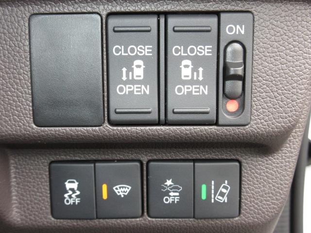 フリードハイブリッド ハイブリッド・Gホンダセンシング 禁煙車■ワンオーナー■LEDライト■スマ-トキ-■社外アルミ■シートヒーター■メモリーナビ■バックカメラ■フルセグ■CD■DVD■BT■Mサーバー■ETC■前後ドラレコ 軽減ブレーキ 衝突安全ボディ(15枚目)