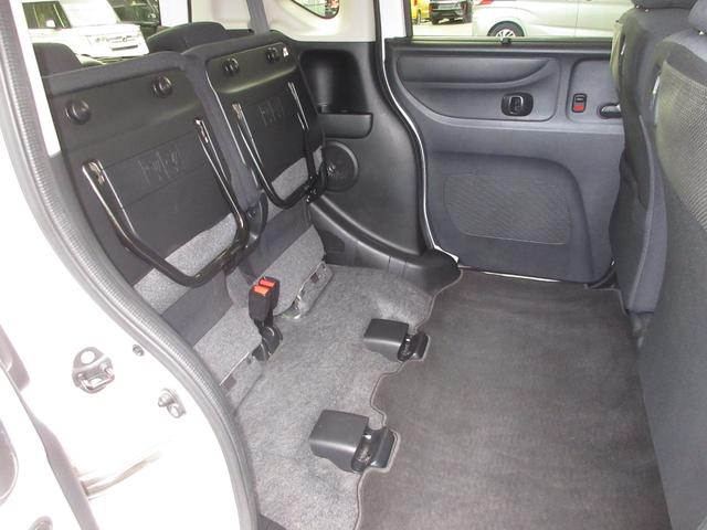 N-BOX G・Lパッケージ パイオニア8インチメモリーナビBluetoothETCRカメラ I-STOP ベンチ席 カラーバックモニター 全席PW イモビライザー ナビテレビ 地TV AAC 横滑り防止 スマートキー DVD再生(17枚目)