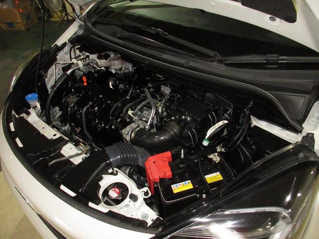 フィット ベーシック ホンダセンシング純正メモリーナビBluetoothドラレコRカメラ アイスト 衝突軽減 LEDライト クリアランスソナー VSA オートエアコン USB接続 イモビライザー AUTOライト キーレス(4枚目)