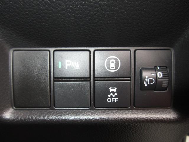 フィット ベーシック ホンダセンシング純正メモリーナビBluetoothドラレコRカメラ アイスト 衝突軽減 LEDライト クリアランスソナー VSA オートエアコン USB接続 イモビライザー AUTOライト キーレス(16枚目)