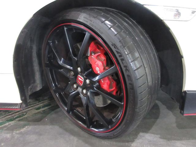 シビック タイプR 禁煙 ワンオーナー 6速マニュアルミッション 純正メモリーナビ Bluetooth ETC Rカメラ LEDヘッドライト クルーズコントロール Hondaスマートキーシステム 20インチアルミホイール(23枚目)