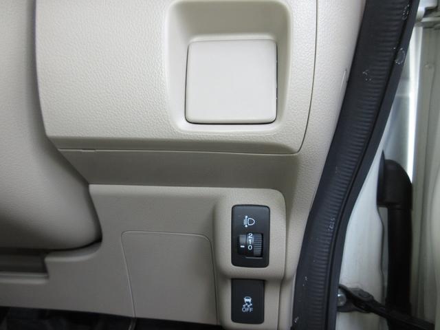 N-BOX G 富士通TENメモリーナビドラレコETC スマキ- AUTOエアコン イモビライザー フロントベンチシート WエアB ナビTV 両面スライドドア エアB キーフリーシステム PW ETC車載器 横滑防止(12枚目)