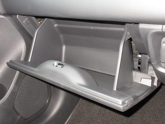 ＷＲ－Ｖ Ｚ＋　禁煙車ホンダセンシング純正９インチメモリーナビＢｌｕｅｔｏｏｔｈドラレコＥＴＣＲカメラワンオーナー　クリソナ　追突軽減ブレーキ　フルセグテレビ　サイドエアバッグ　ＵＳＢ　盗難防止システム　Ｂカメラ（28枚目）