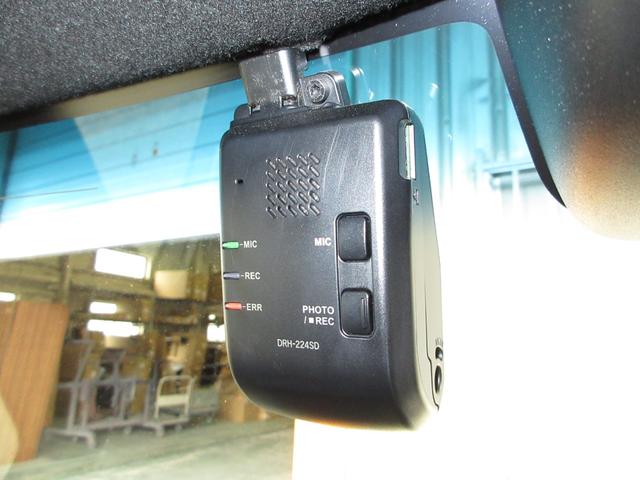 N-BOXカスタム L ホンダセンシング純正メモリーナビBluetoothドラレコETCRカメラワンオーナー Pソナー 禁煙 1オーナー サイドエアバッグ ナビTV Aストップ シートヒータ ベンチシート 点検記録簿 AC(5枚目)