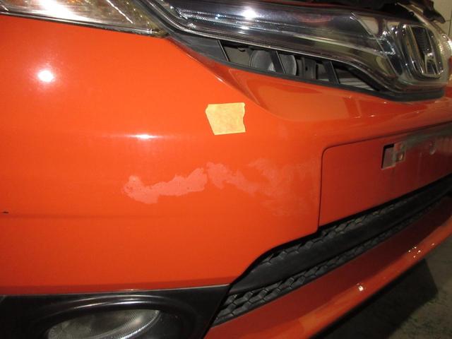 フィットハイブリッド ＲＳ　ワンオーナー　禁煙車　６速マニュアルミッション　ホンダインターナビ　ディスチャージヘッドライト　オートライト　ＥＴＣ　１６インチアルミホイール　コンフォートビューパッケージ　ＨＯＮＤＡスマートキー（17枚目）