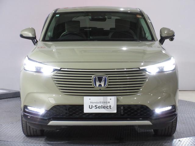 ヴェゼル ｅ：ＨＥＶＺ　ホンダセンシング純正メモリーナビＢｌｕｅｔｏｏｔｈドラレコＥＴＣＲカメラワンオーナー　衝突回避支援ブレーキ機能　１オナ　スマキ　Ｐトランク　フルオートエアコン　Ｄレコ　エアバッグ　両席エアバック（5枚目）