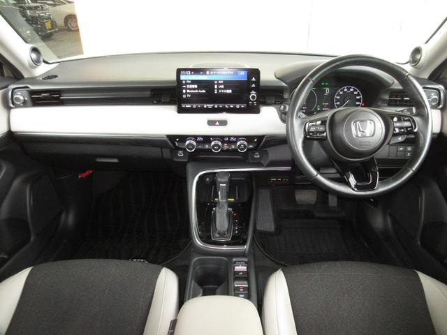 ヴェゼル ｅ：ＨＥＶＺ　ホンダセンシング純正メモリーナビＢｌｕｅｔｏｏｔｈドラレコＥＴＣＲカメラワンオーナー　衝突回避支援ブレーキ機能　１オナ　スマキ　Ｐトランク　フルオートエアコン　Ｄレコ　エアバッグ　両席エアバック（9枚目）